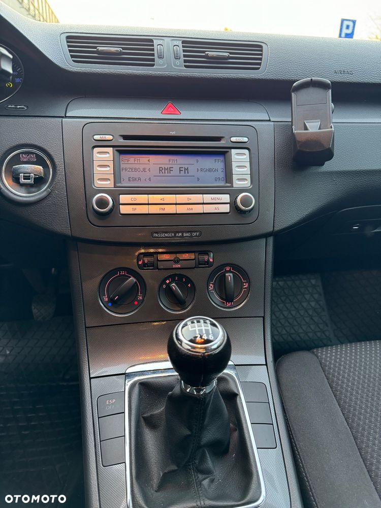 Volkswagen Passat - 27