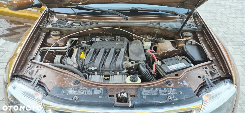 Dacia Duster 1.6 16V 4x4 - 22