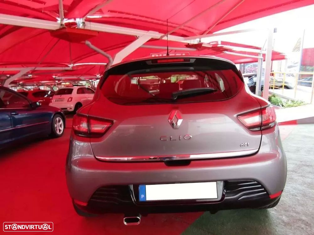 Renault Clio 1.5 dCi Dynamique S — fotografia 3