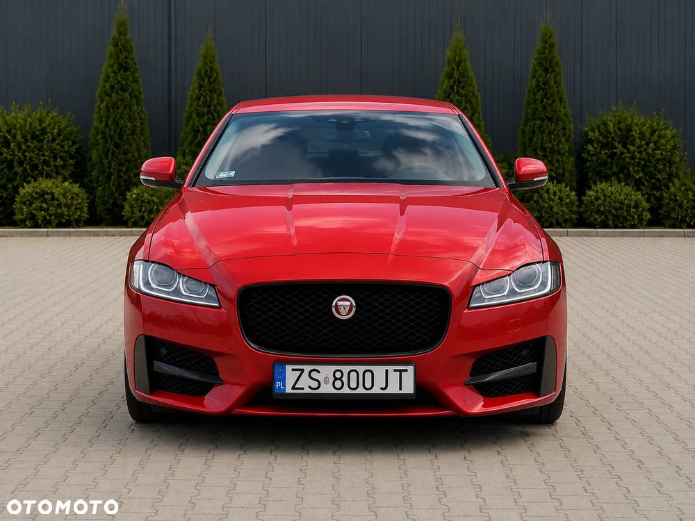 Jaguar XF 3.0 TDV6 R-Sport - 1