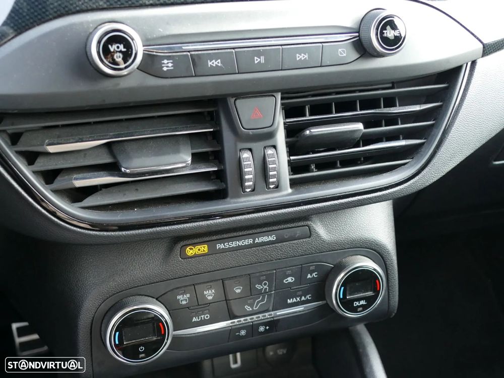 Ford Focus SW 1.5 TDCi EcoBlue ST-Line - 18