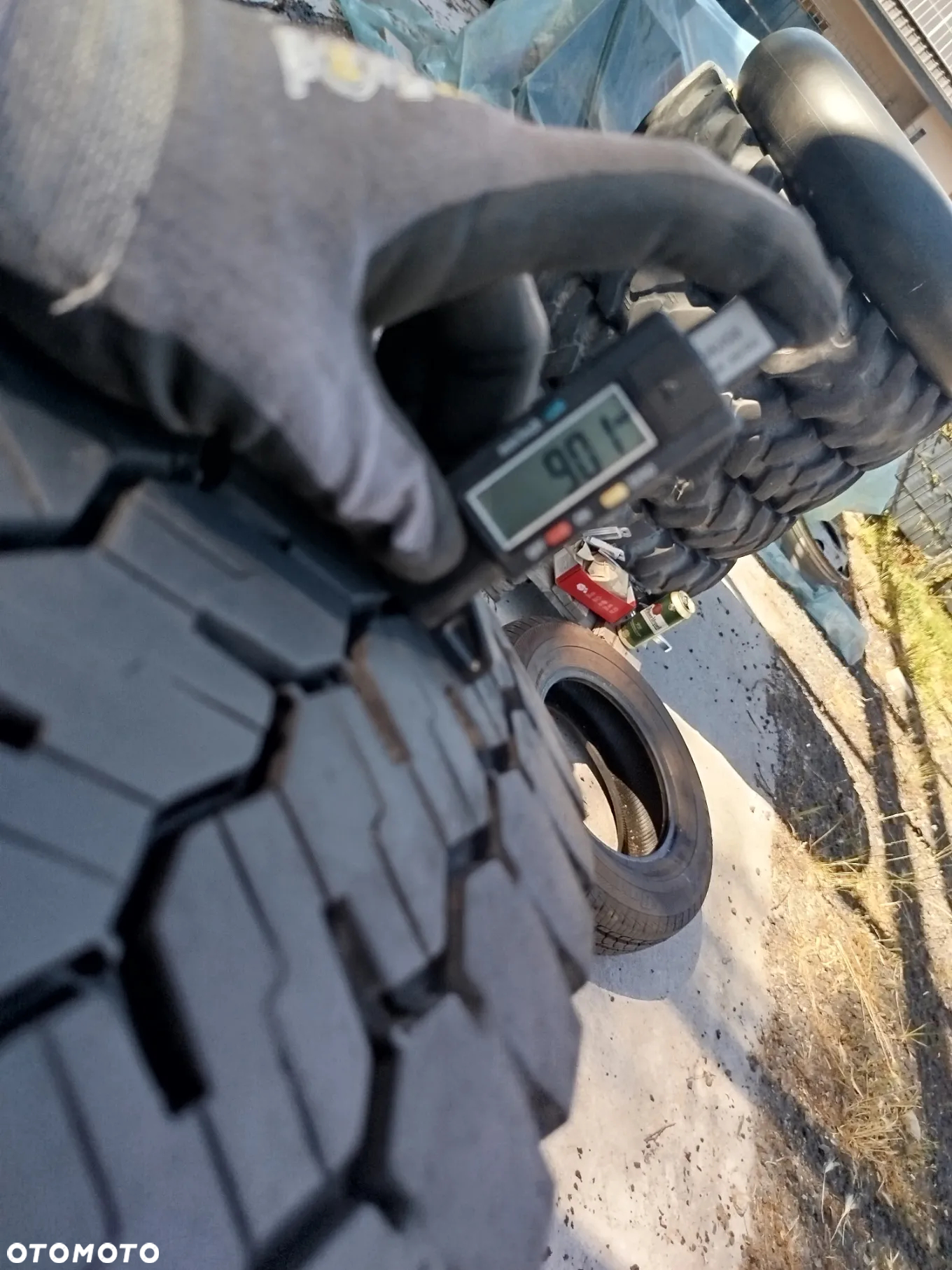 285/70R19.5 146L Michelin X Multi D 4x85% bieżnika - 8