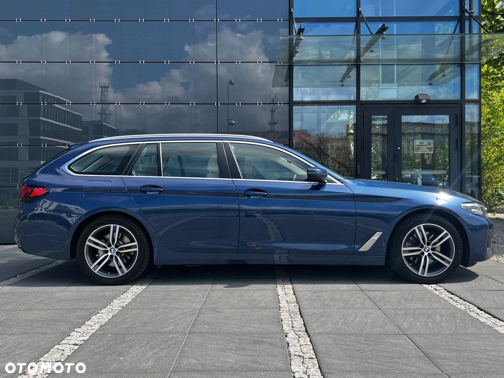 BMW Seria 5 520d xDrive Luxury Line sport - 23