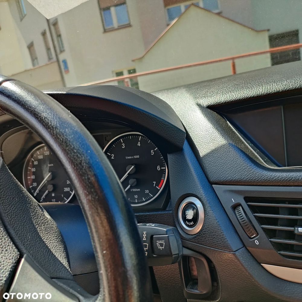 BMW X1 sDrive18i - 8
