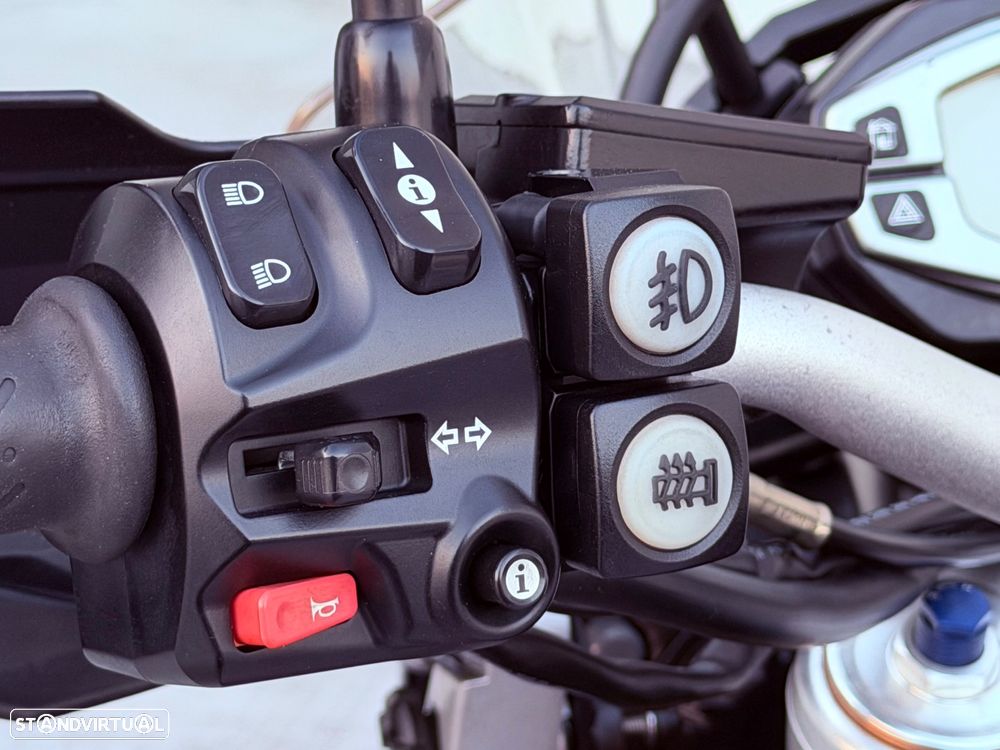 Triumph Tiger Explorer XC - 12