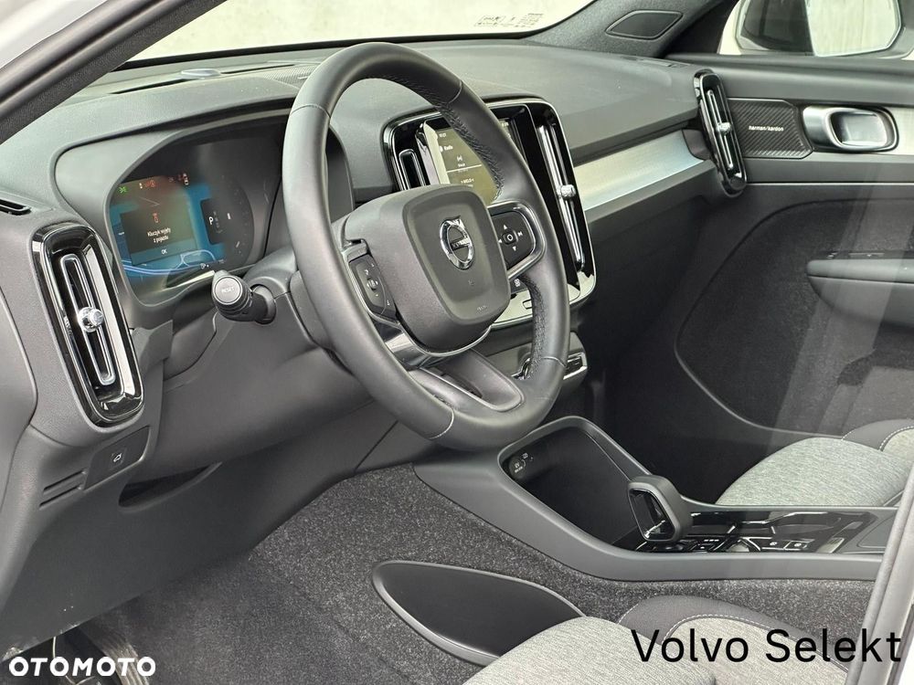 Volvo XC 40 - 24