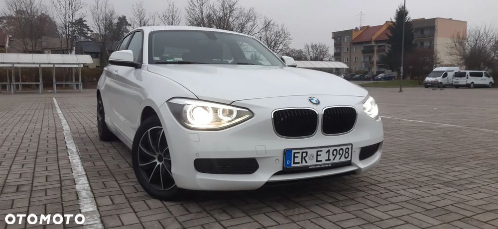 BMW Seria 1 116i Sport Line - 2