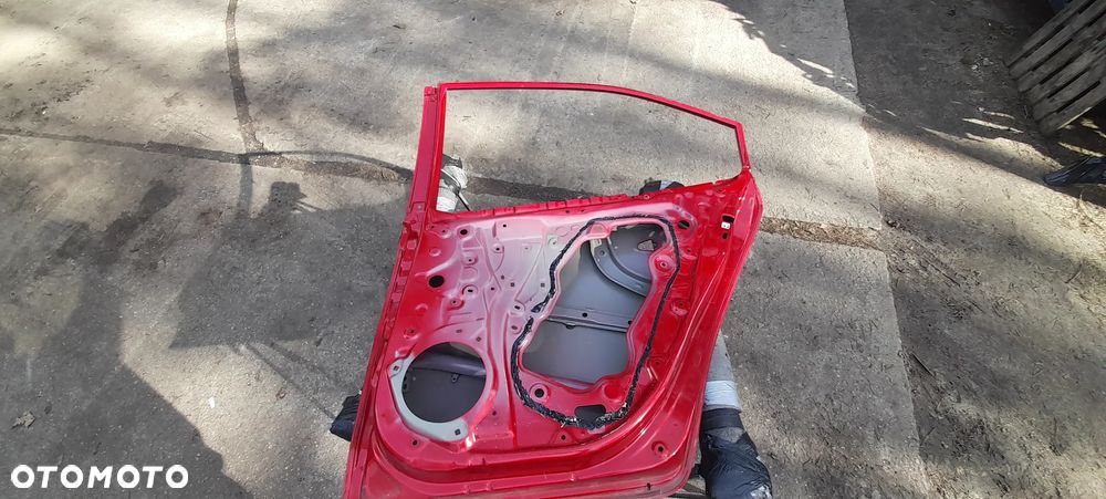 Toyota Corolla E21 SEDAN Drzwi prawy tył Lekko przetarte - 7