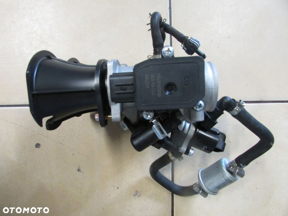 Voge 525 DSX przepustnice wtryski TPS - 2