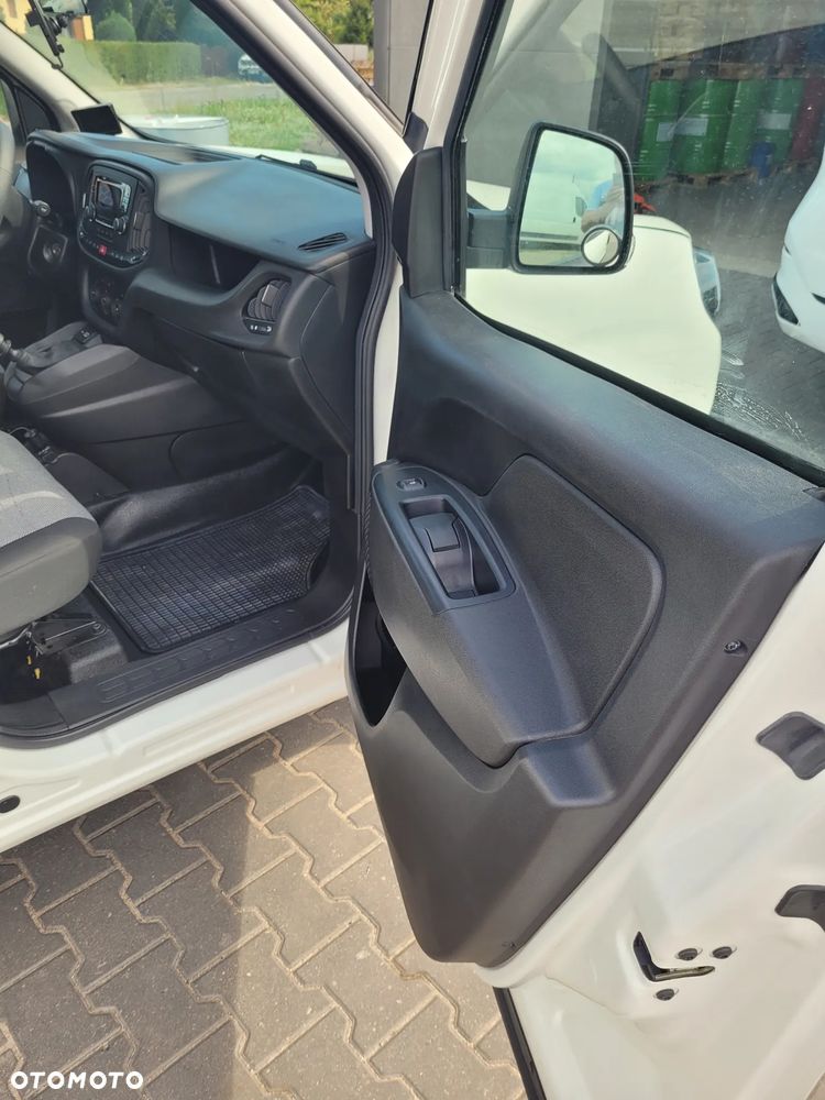 Fiat Doblo - 11