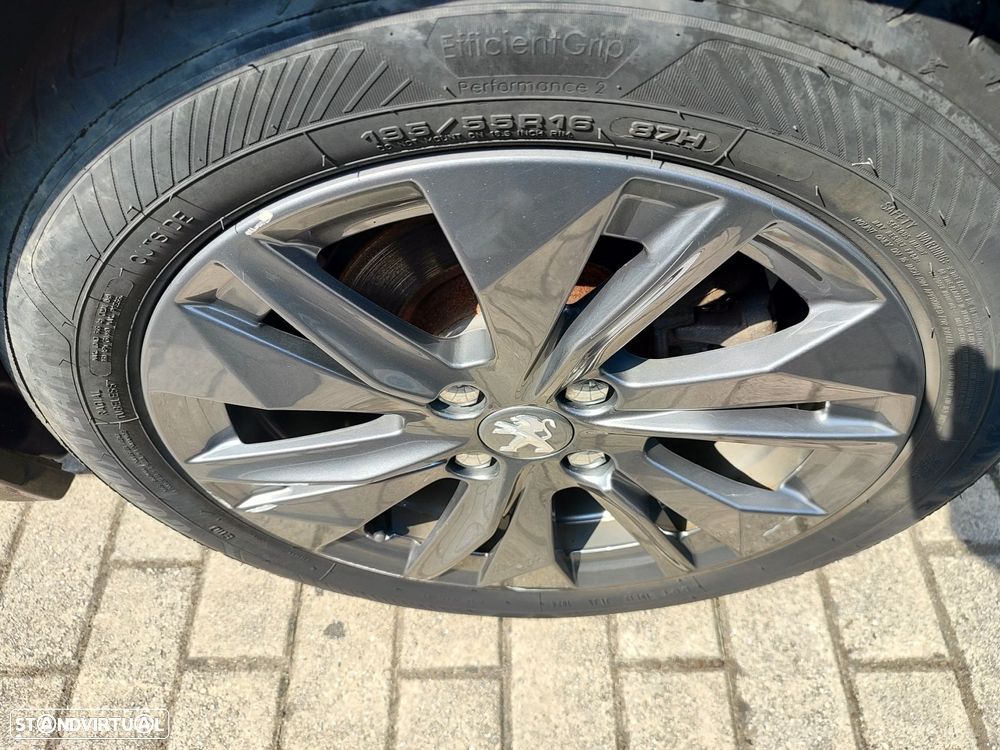Peugeot e-208 50 kWh Active Pack - 5