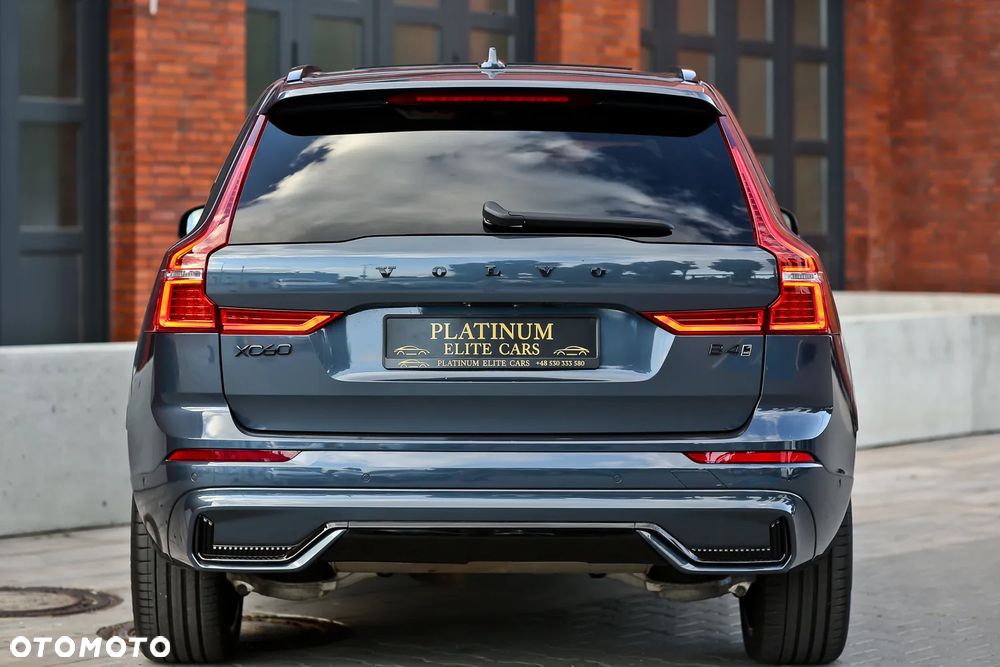 Volvo XC 60 B4 D AWD Ultimate Dark - 13