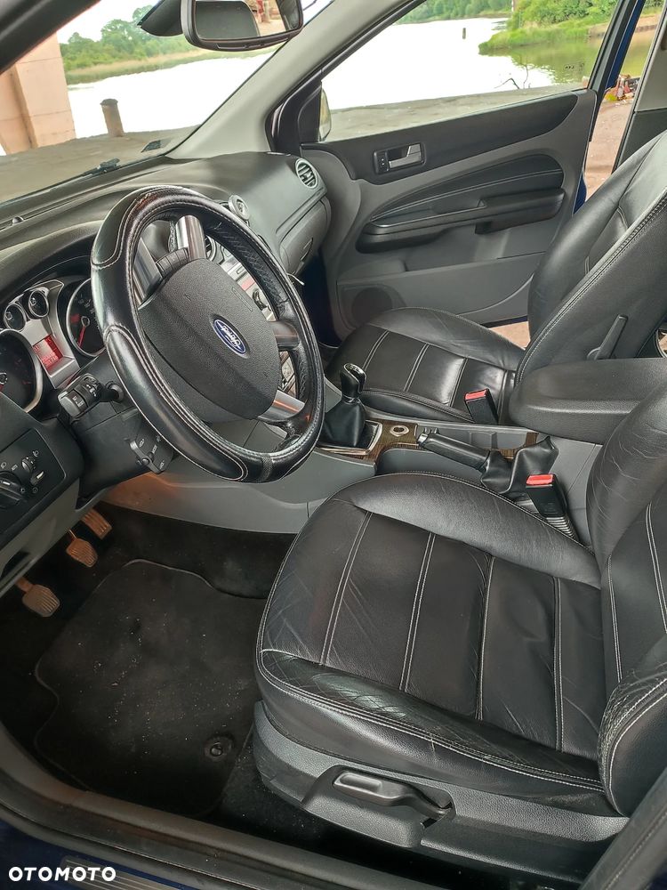 Ford Focus 1.6 TDCi DPF Ghia - 8