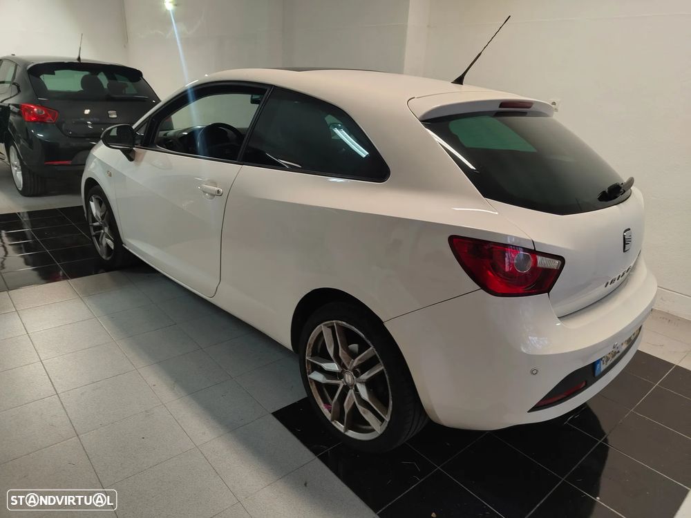Seat Ibiza 2011 photo 4