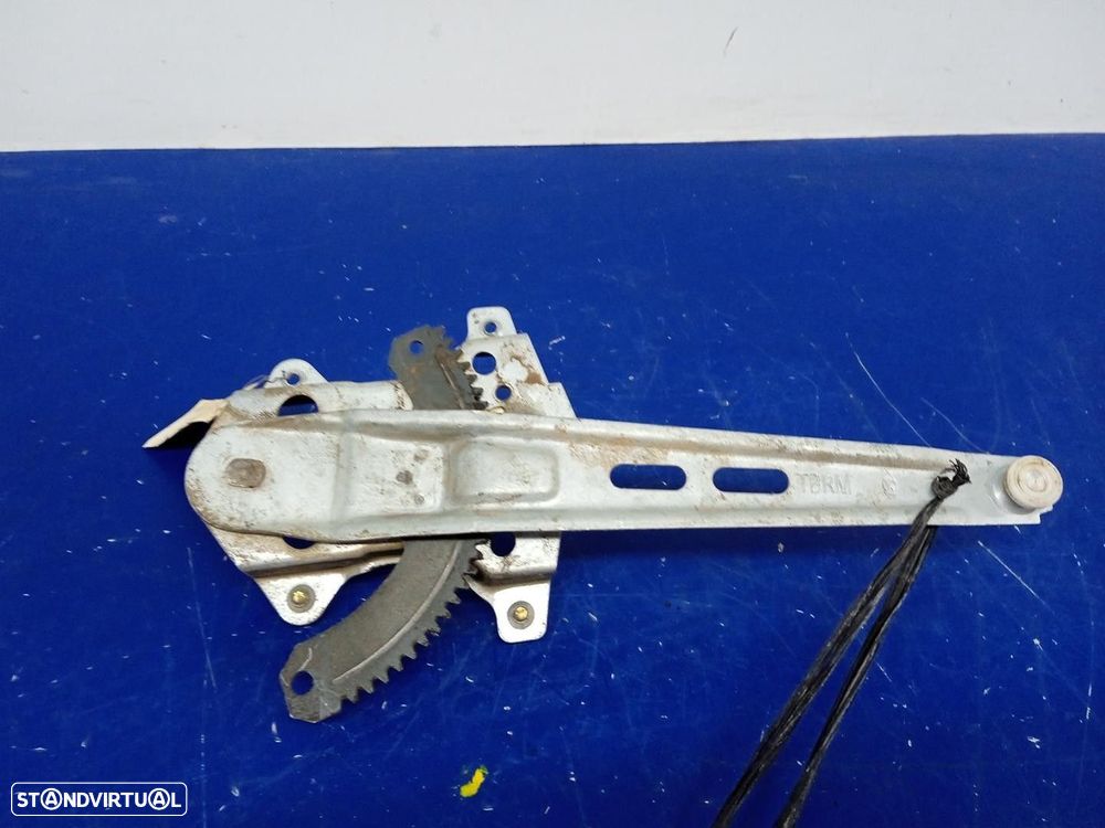 ELEVADOR DE VIDRO TRASEIRO DIREITO HYUNDAI GETZ 2003 - - 4