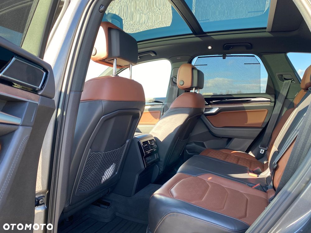 Volkswagen Touareg 3.0 V6 TDI SCR 4Mot R-Line - 19