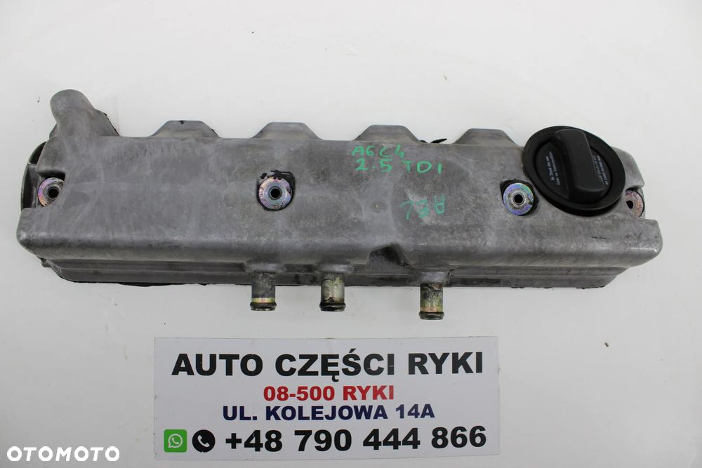 Audi A6 C4 100 Silnik 2.5 Tdi AEL Pokrywa Zaworów - 1