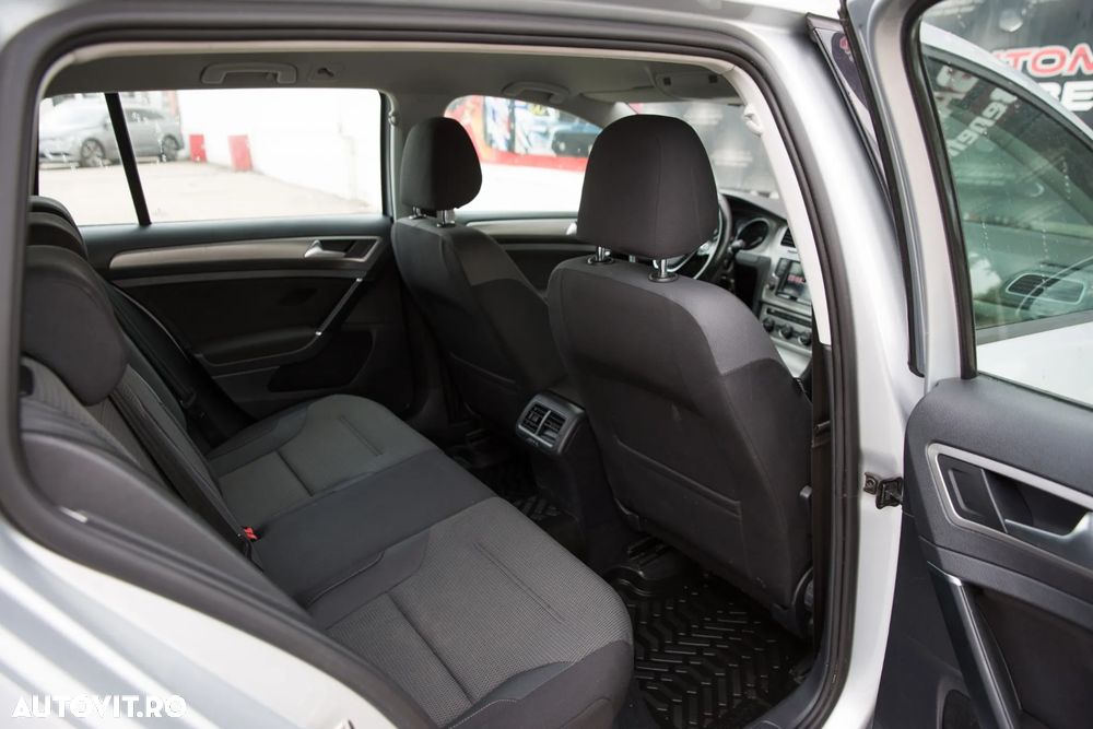 Volkswagen Golf 1.0 TSI BlueMotion Comfortline - 24