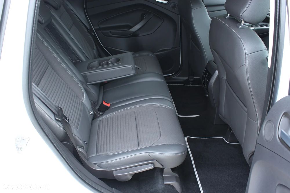 Ford Kuga - 30