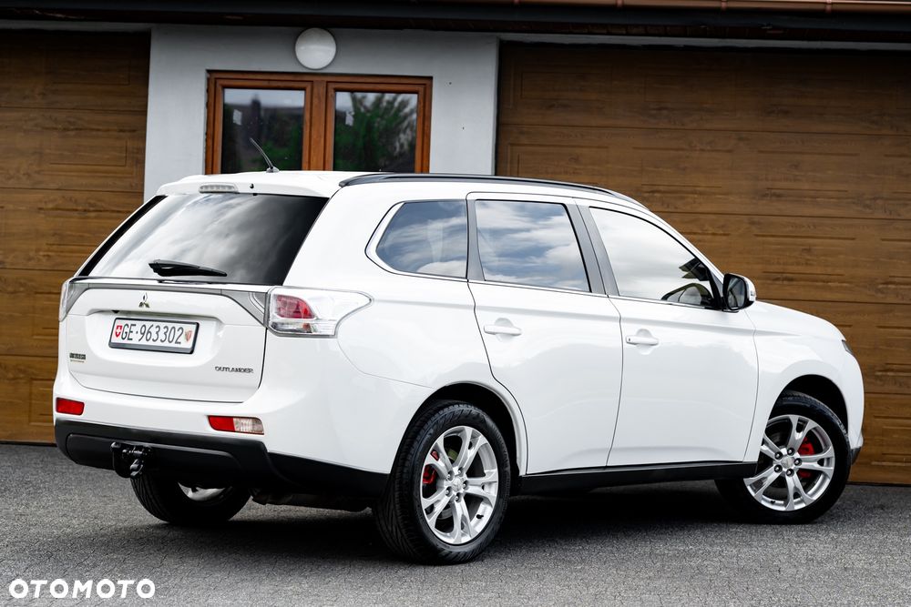 Mitsubishi Outlander 2.2 DI-D 4WD Automatik Invite - 11