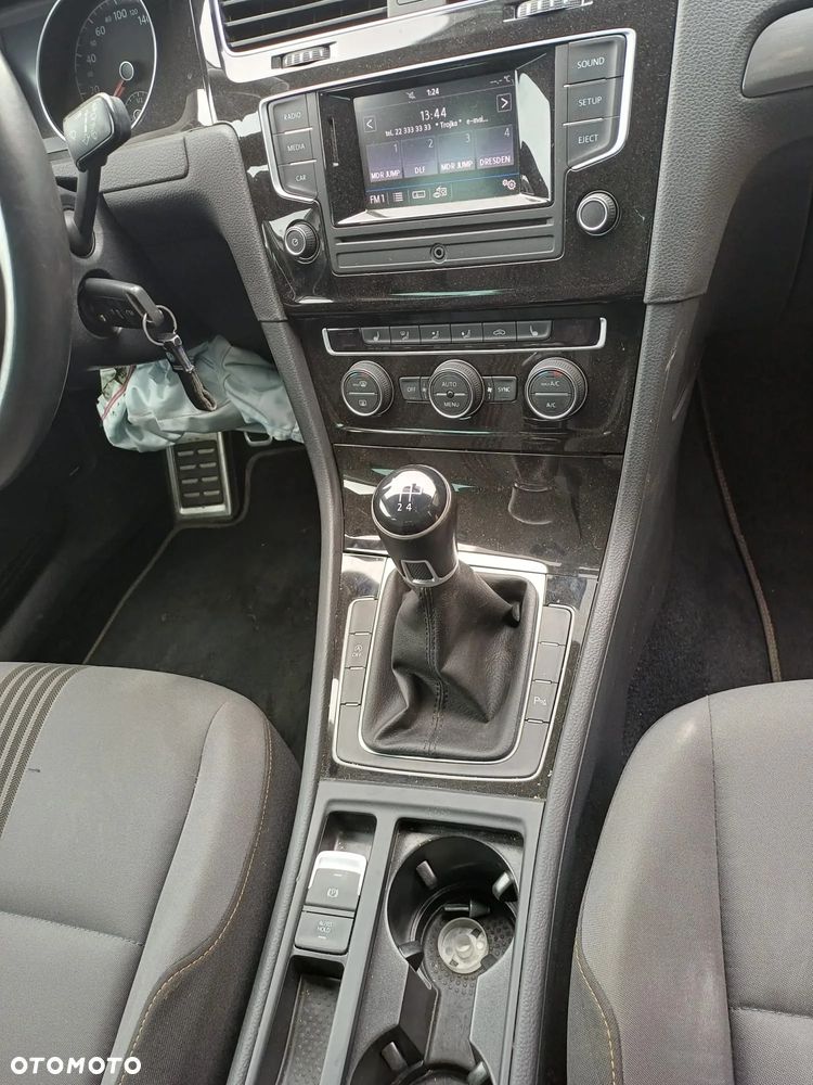 Volkswagen Golf 1.2 TSI BMT Trendline - 12