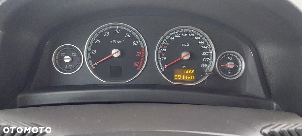 Opel Vectra 1.8 - 24