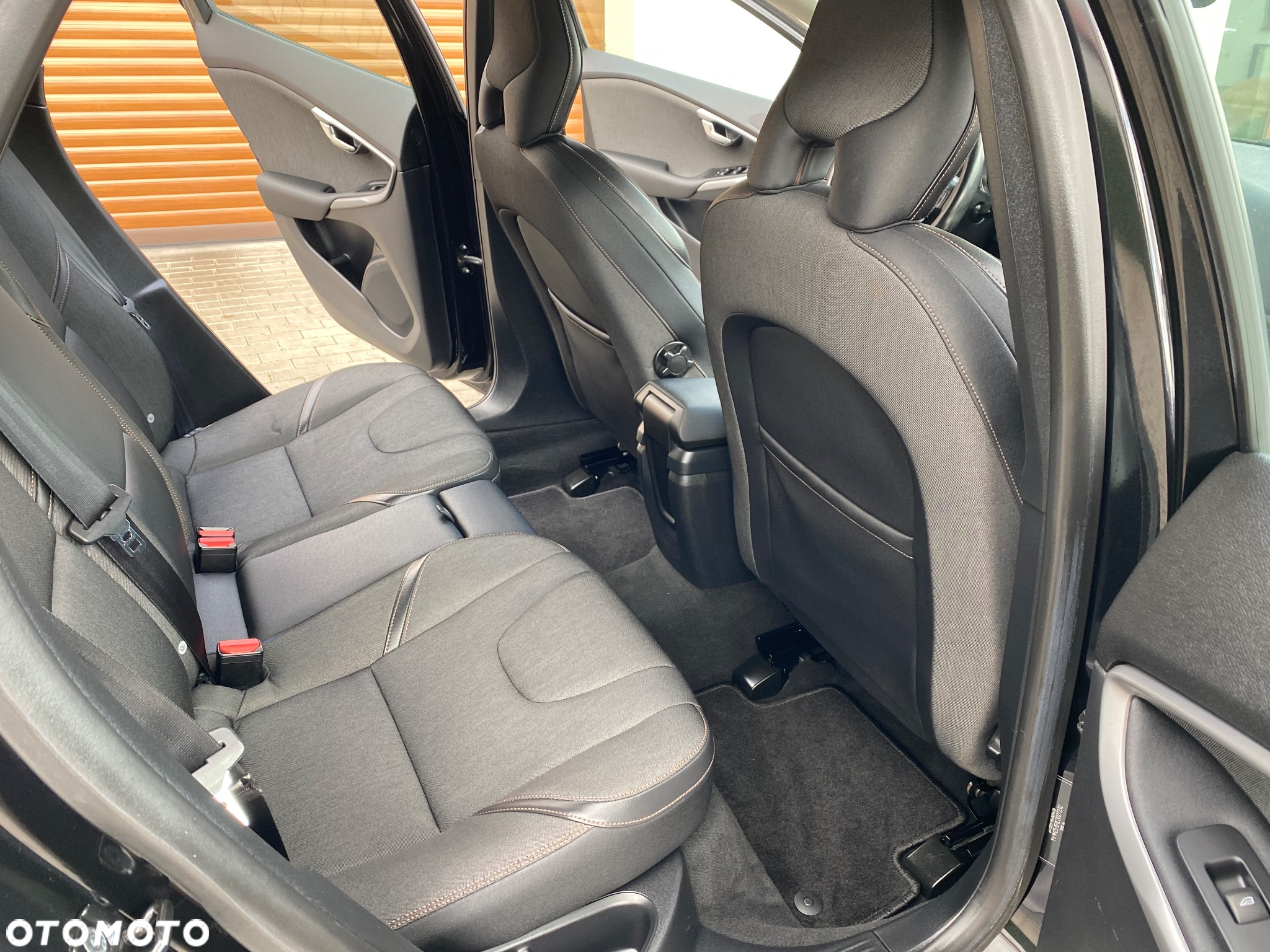 Volvo V40 Cross Country D3 Momentum - 28