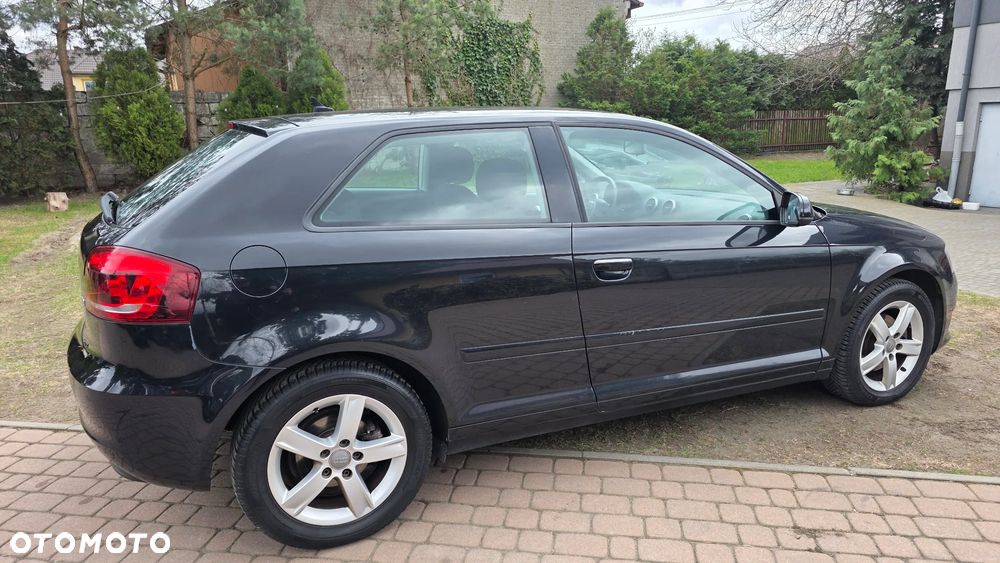 Audi A3 3-drzwiowe 1.6 TDI DPF Attraction - 18
