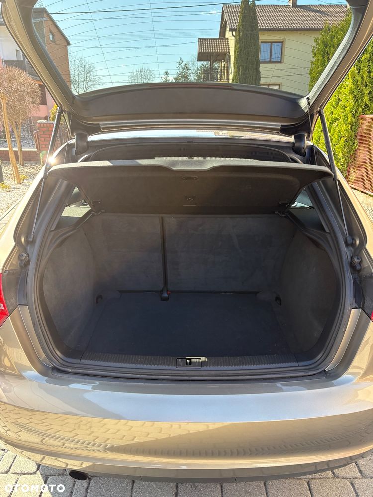 Audi A3 Sportback 2.0 TDI DPF Ambiente - 12