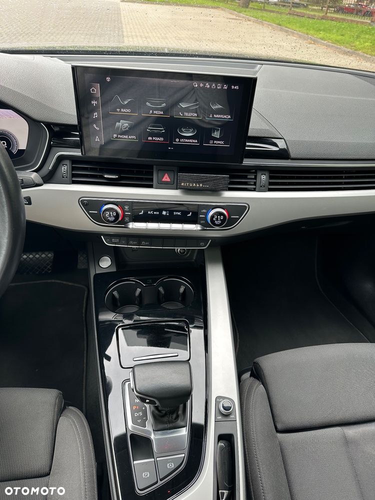 Audi A4 Limousine 35 TFSI S tronic design - 16
