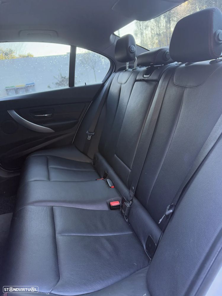 BMW 328 i Auto Pack M - 10