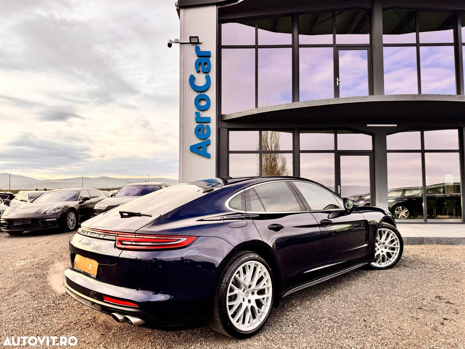 Porsche Panamera 4S - 7