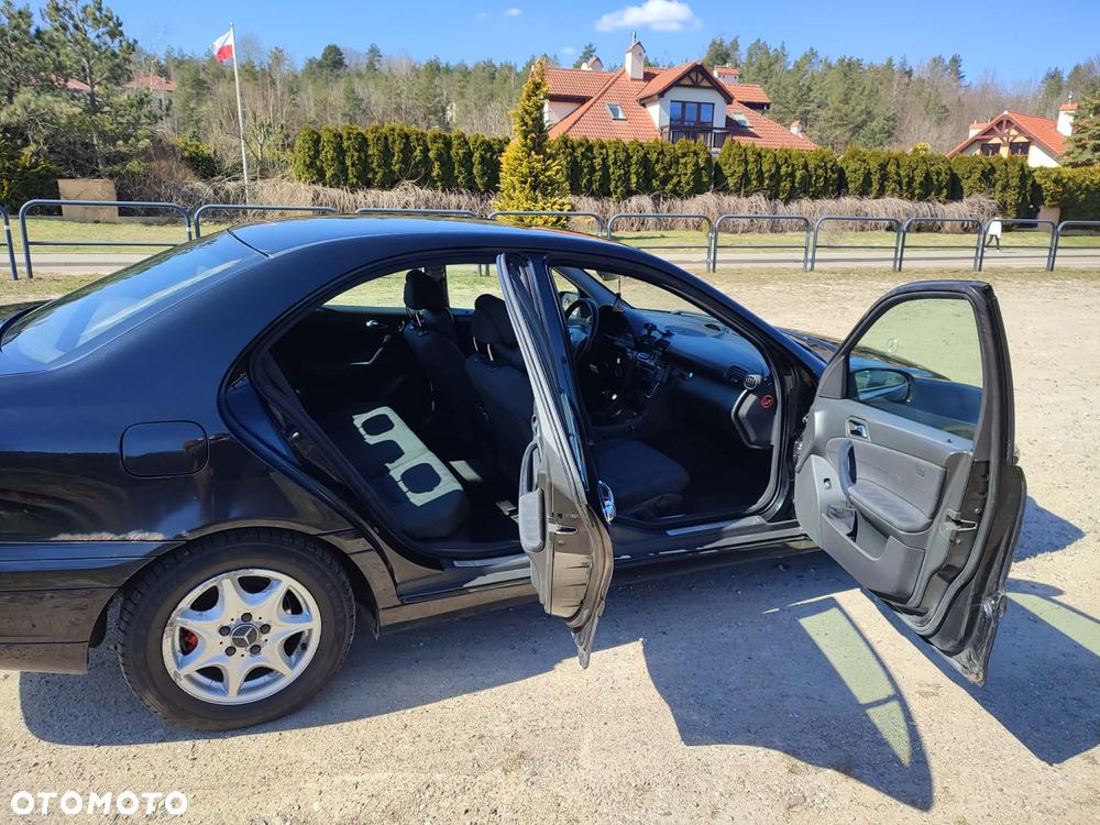 Mercedes-Benz Klasa C 180 Kompressor Classic - 10