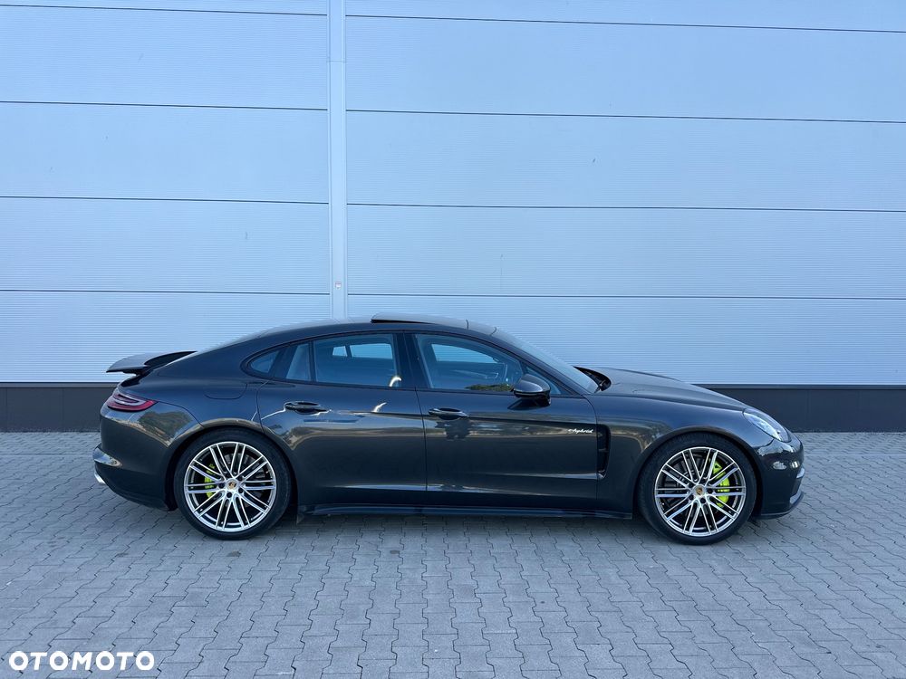 Porsche Panamera 4 E-Hybrid Platinum Edition - 23