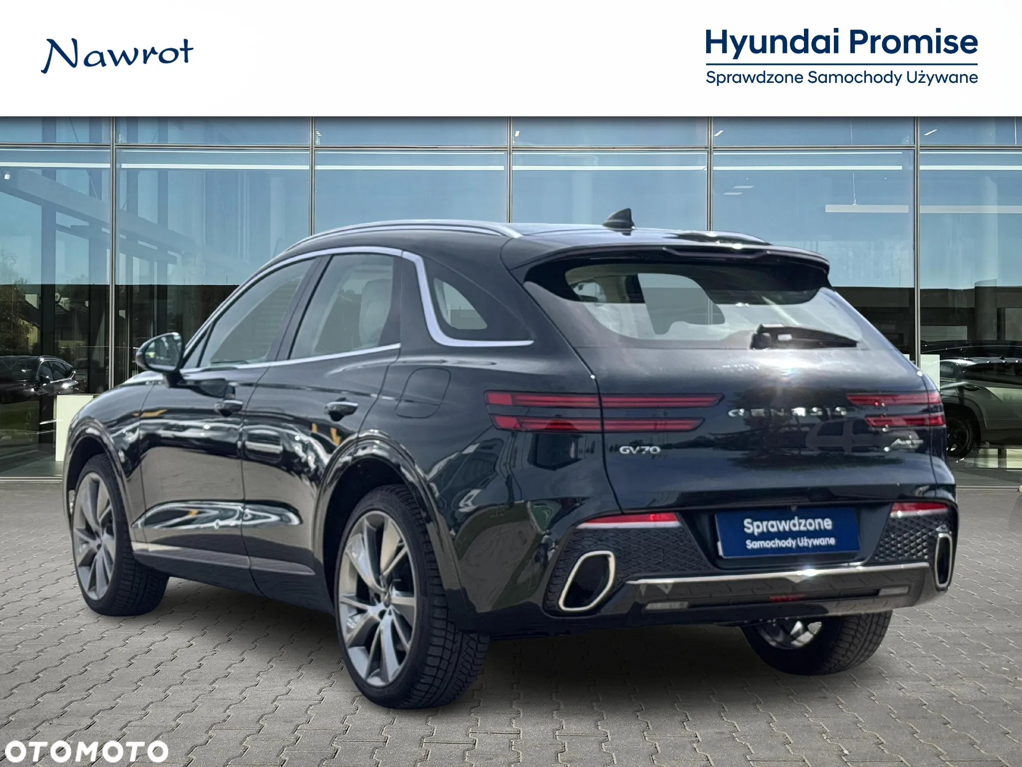 Genesis GV70 2.5T AWD AT8 Luxury Line - 3