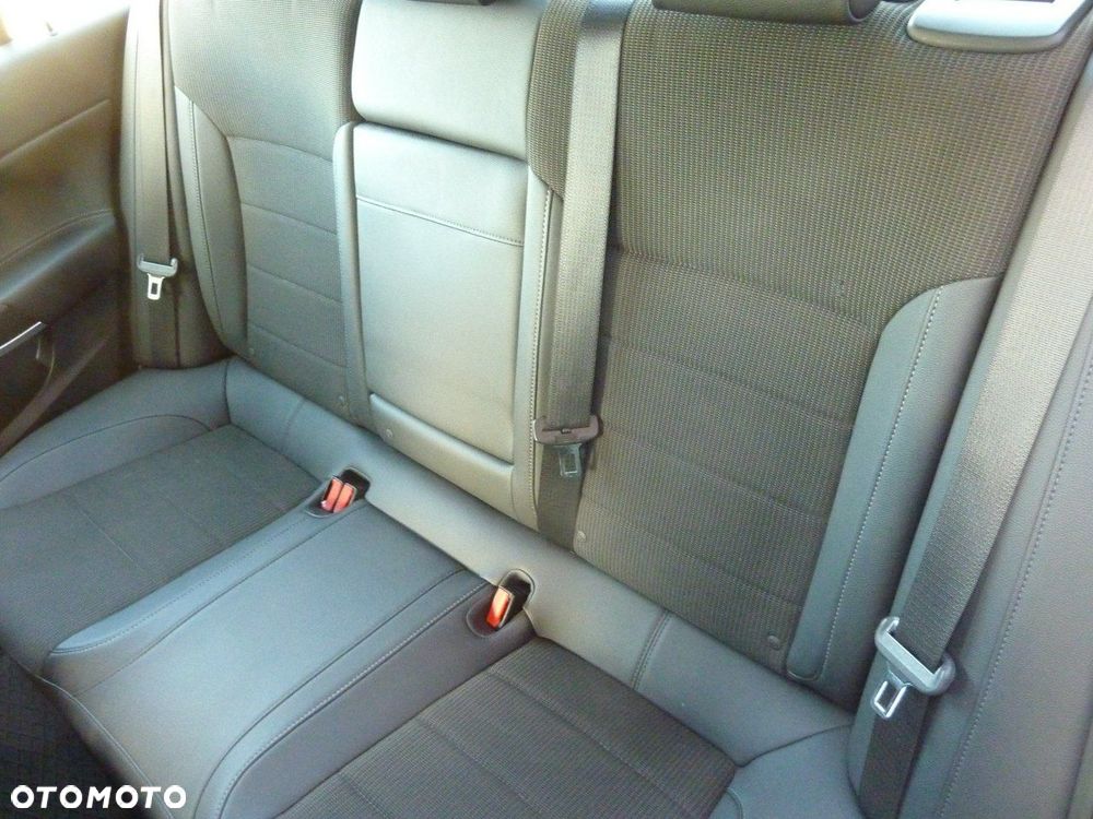 Opel Insignia - 14