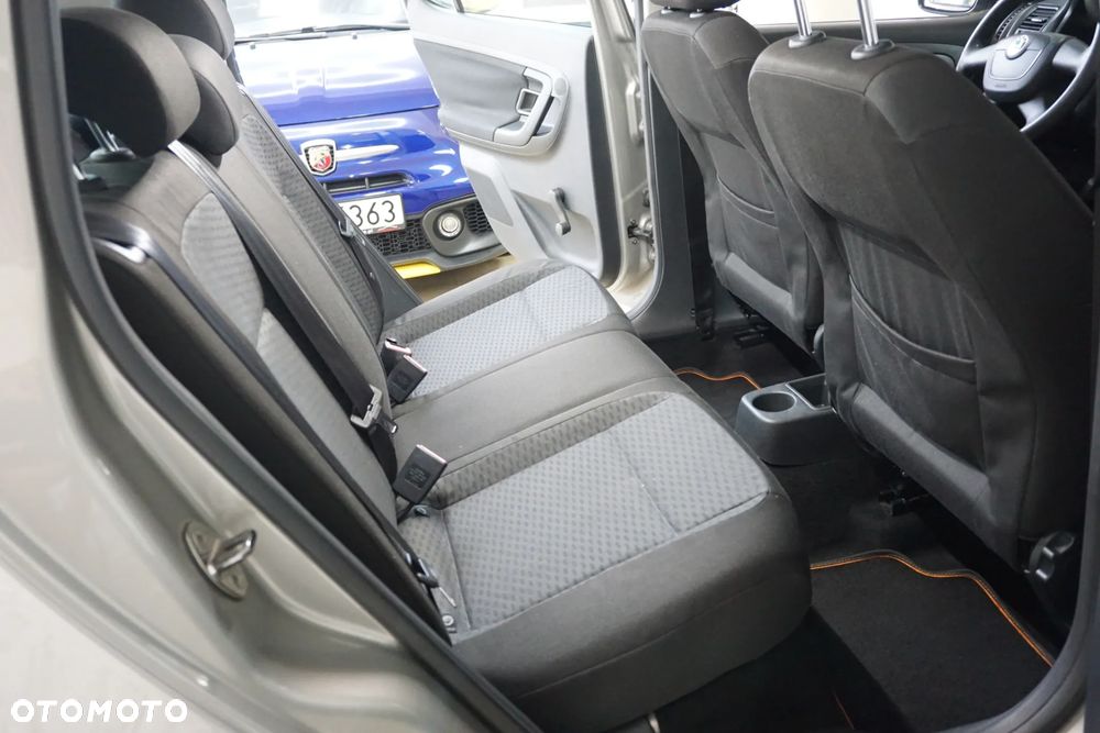 Skoda Fabia 1.6 TDI DPF Comfort - 21