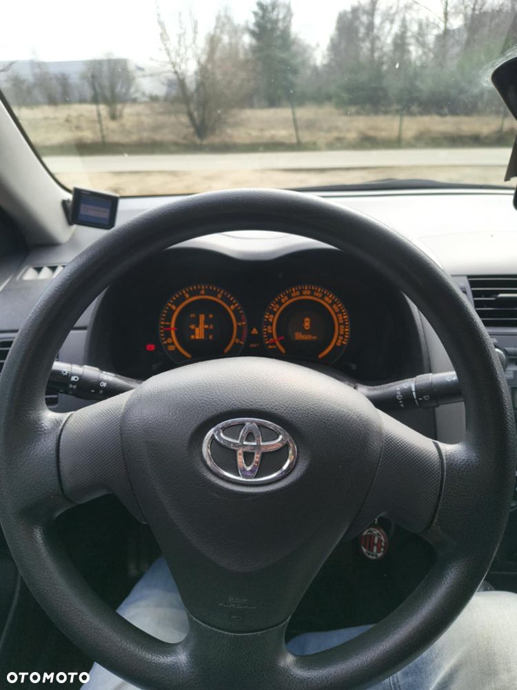 Toyota Corolla 1.6 Terra - 8
