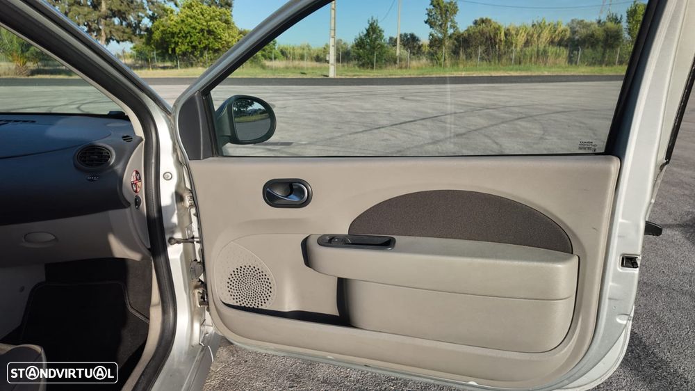 Renault Twingo 1.2 16V Dynamique S - 16