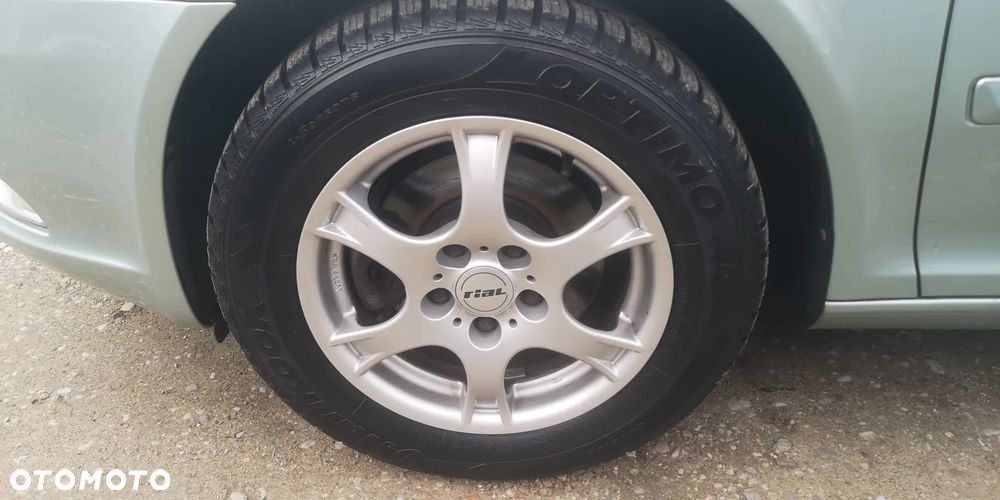 Skoda Octavia 1.6 Elegance - 29