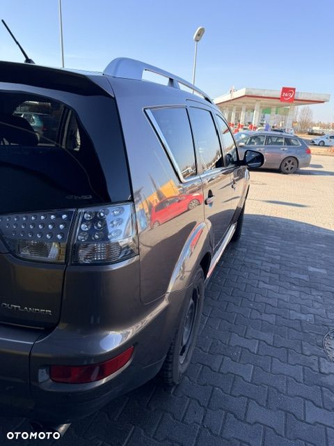 Mitsubishi Outlander 2.0 DID Instyle - 18