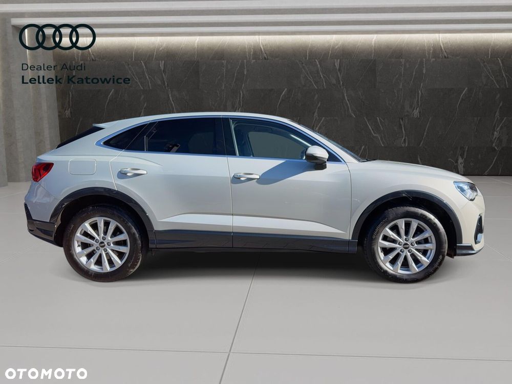 Audi Q3 Sportback - 4