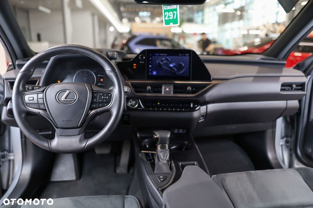 Lexus UX - 6