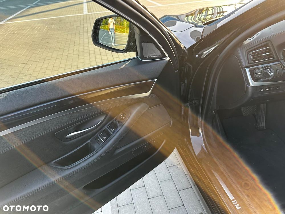 BMW Seria 5 525d xDrive Luxury Line - 19