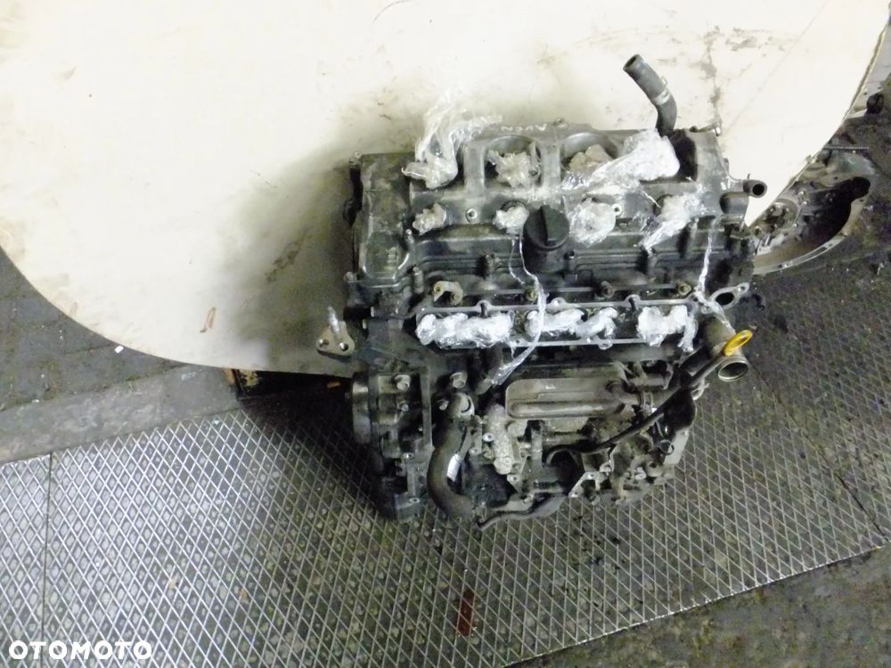 silnik toyota avensis T25 2,2 D4D 2AD-FTV - 1
