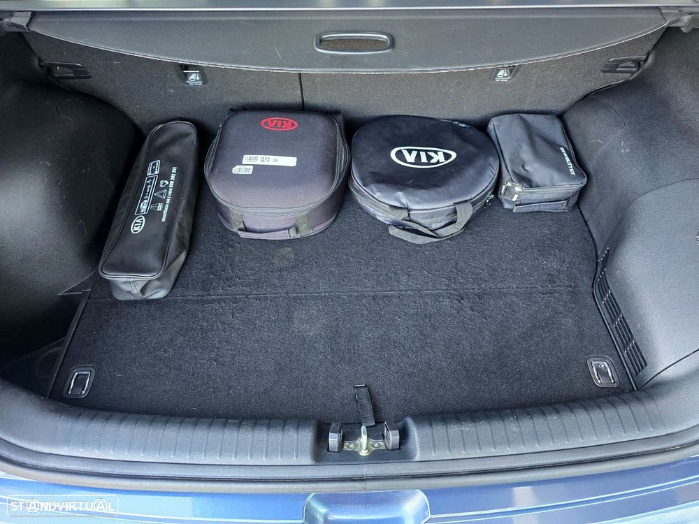 Kia Niro - 28
