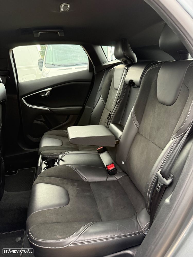 Volvo V40 1.5 T3 Sport Edition R Geartronic - 25