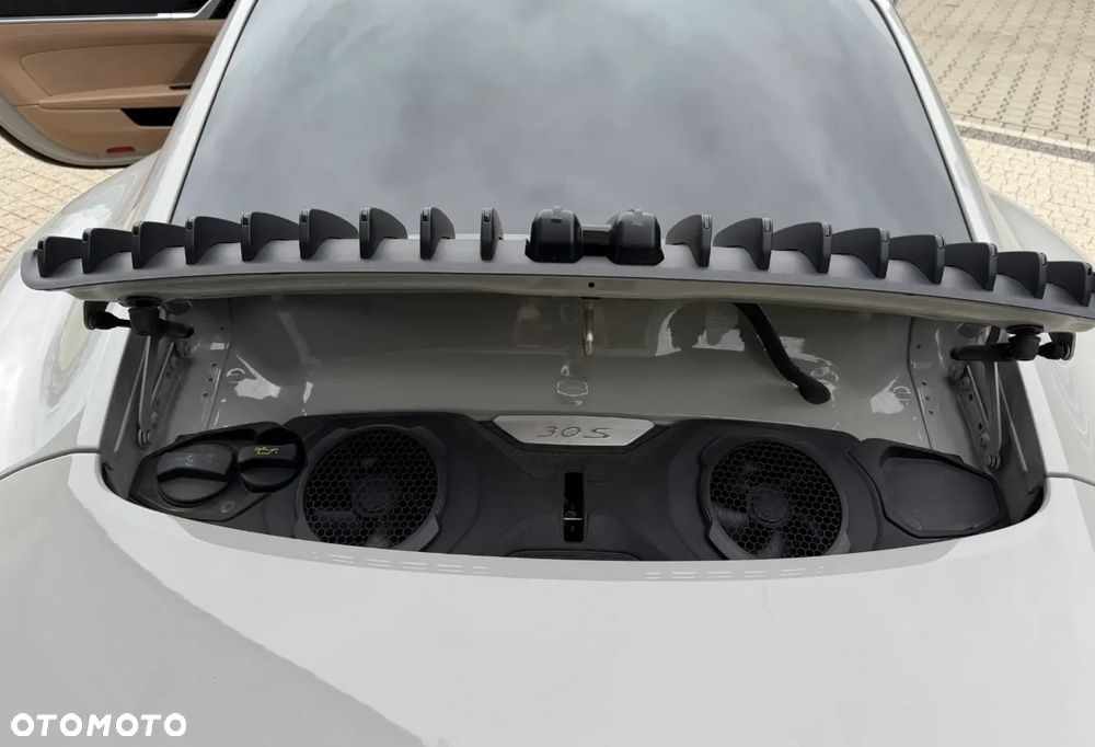 Porsche 911 - 16