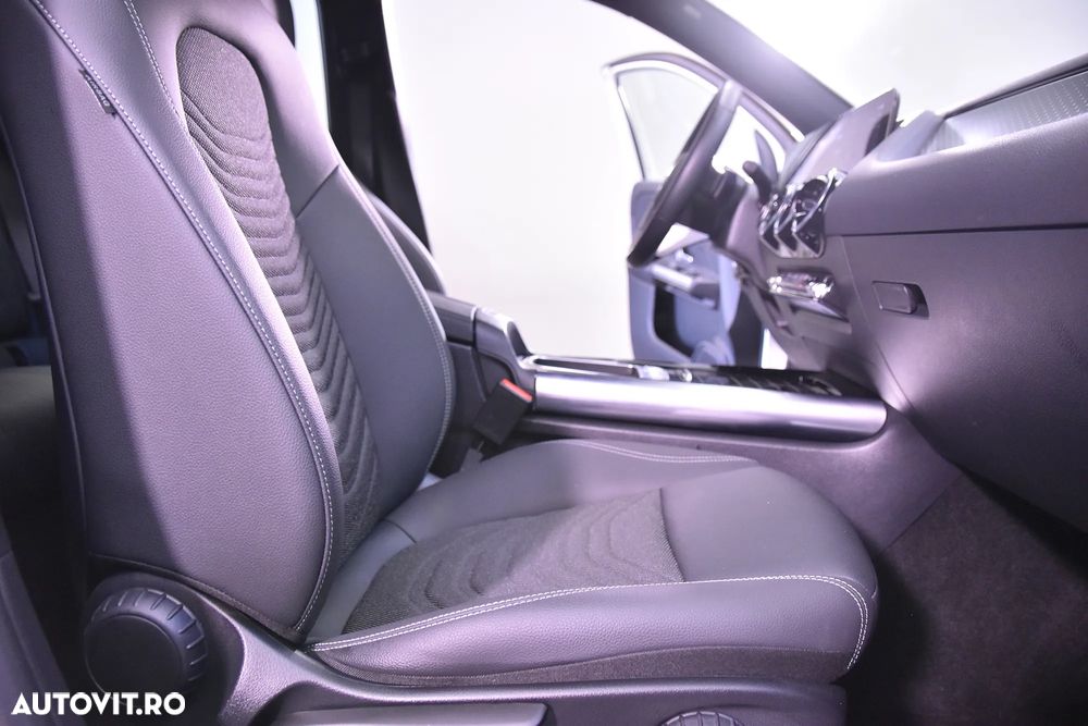 Mercedes-Benz GLA 180 d 8G-DCT - 12