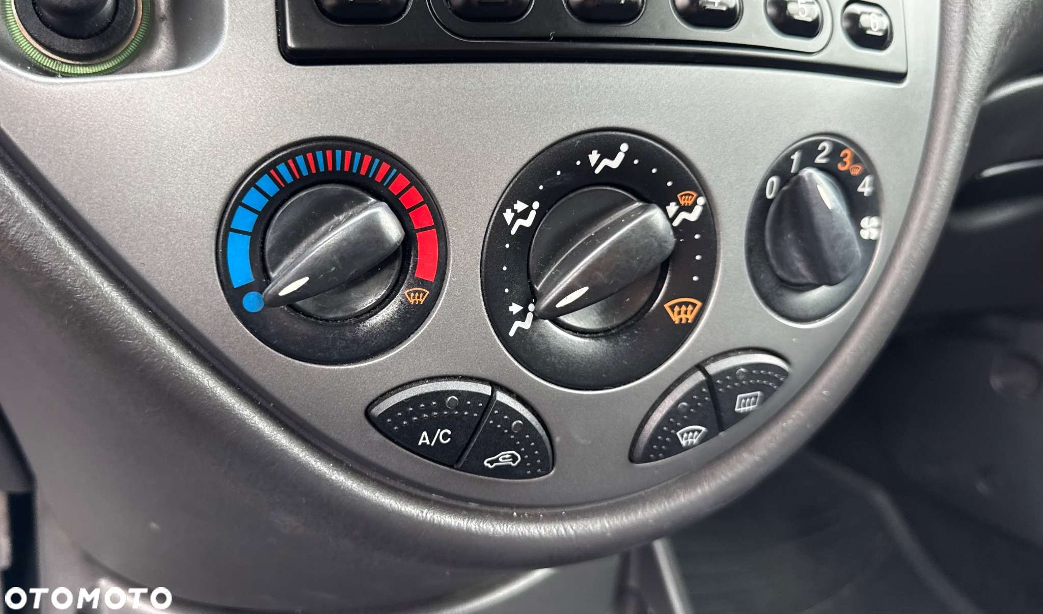 Ford Focus 1.6 Comfort X / 100 - 20
